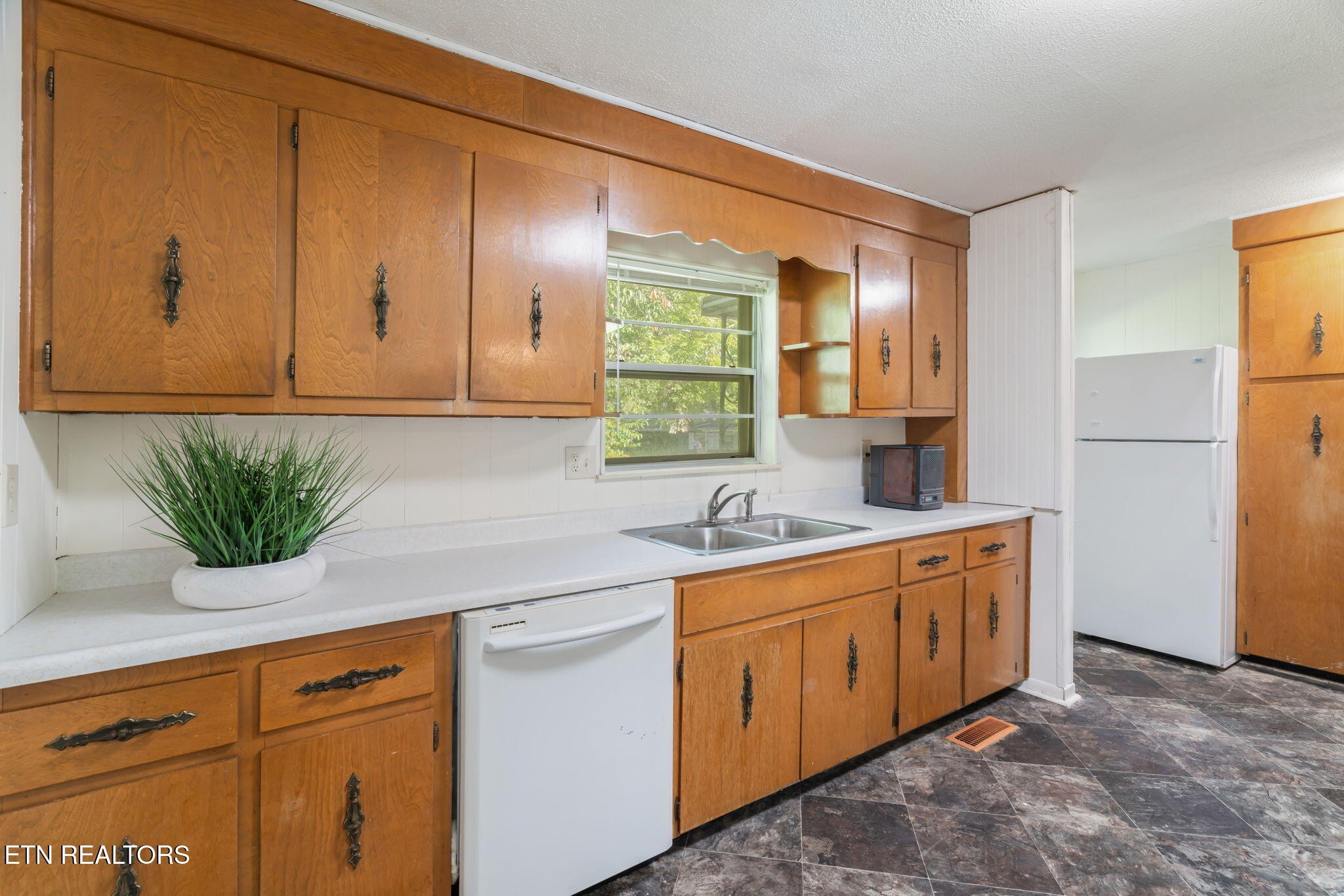 117 California Avenue Oak Ridge, TN 37830 - Photo 11 of 36 Gallery Image 11