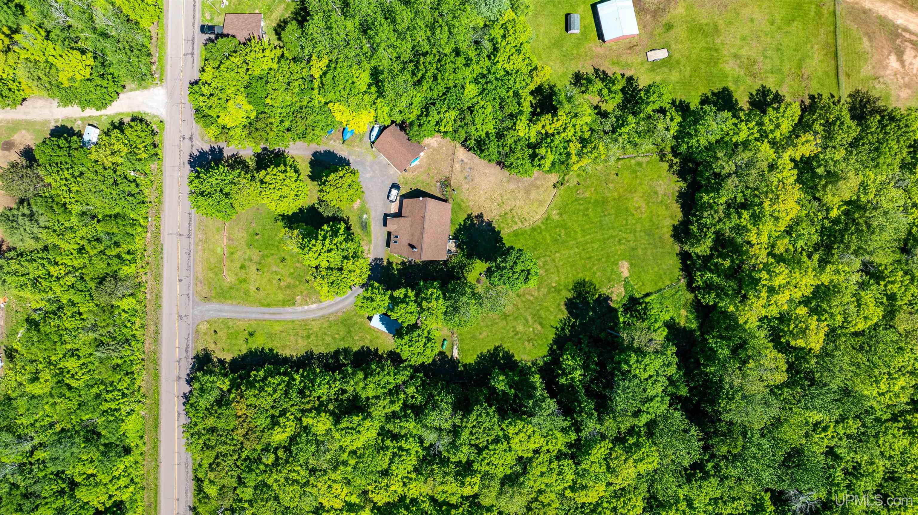 49270 Coal Dock Road Hancock, MI 49930 - Photo 4 of 79 Gallery Image 4