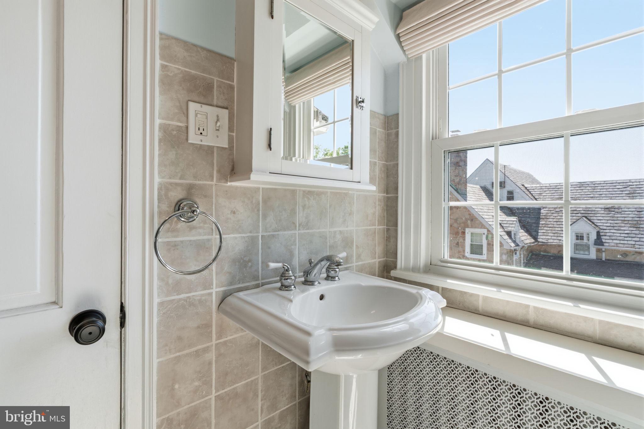 1242 Gordon Road Jenkintown, PA 19046 - Photo 28 of 48
