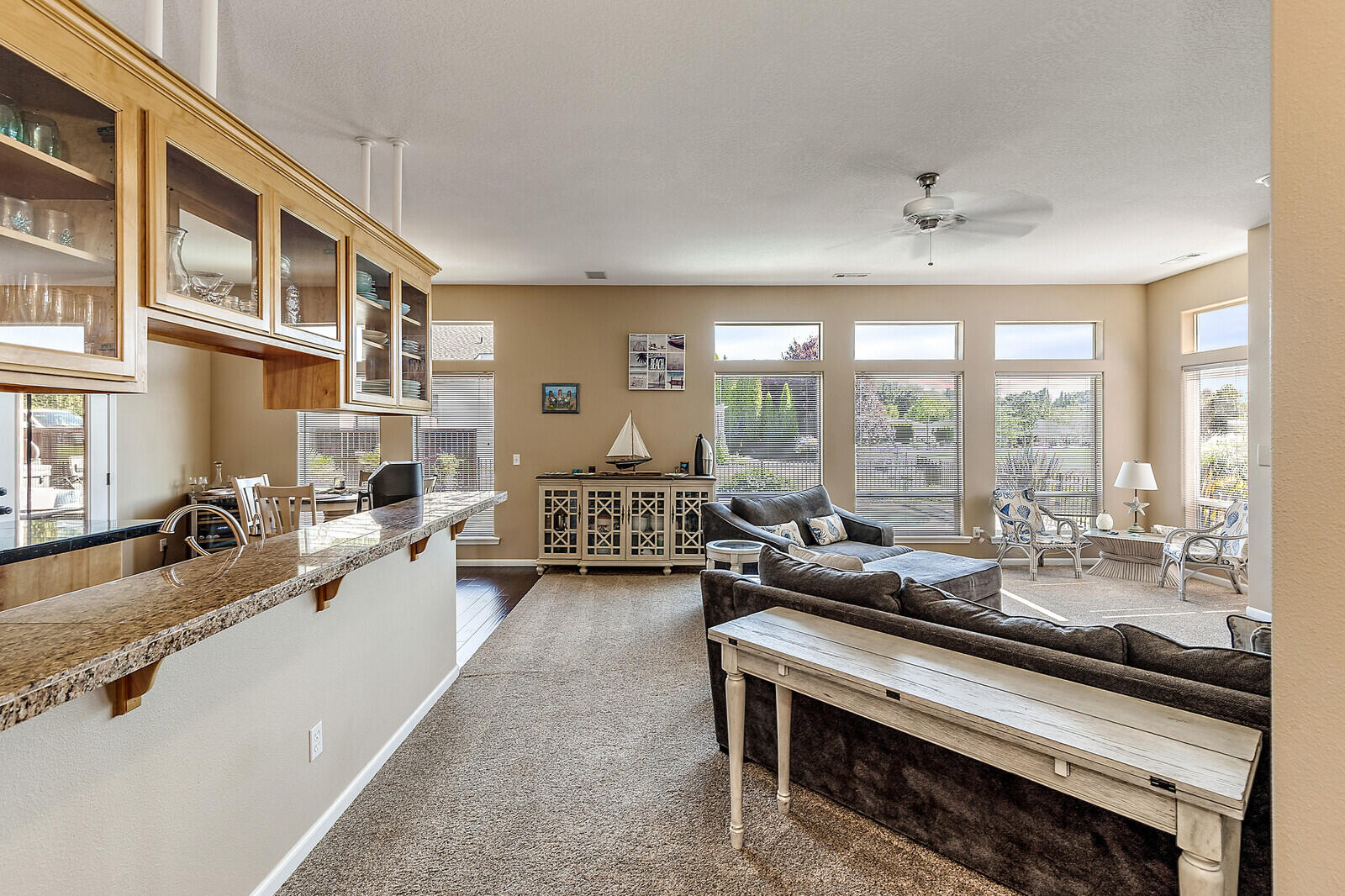 1098 Coral Ridge Eagle Point, OR 97524 - Photo 25 of 63 42_CR_42_mls