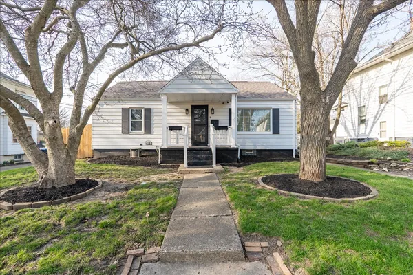 $185,000 | 8 Felton Place, Bloomington, IL 61701