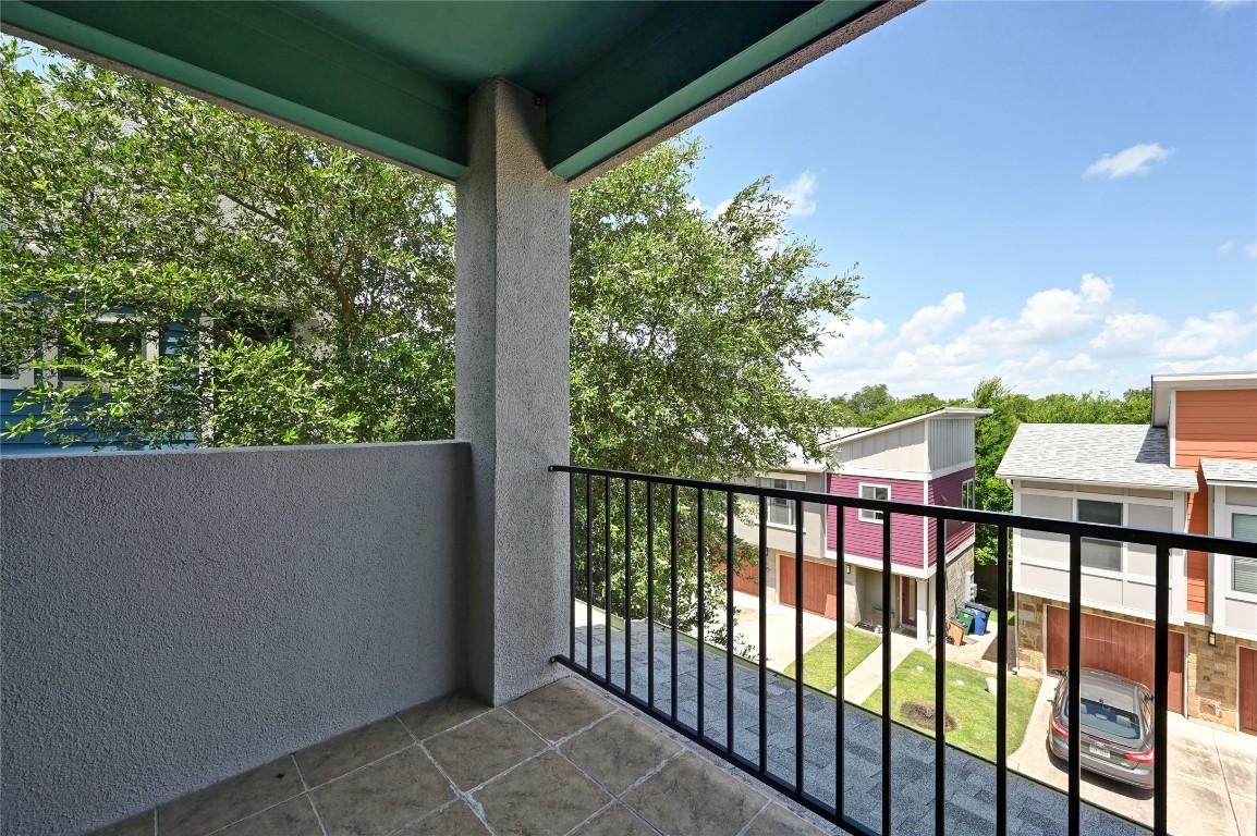 1504 Lorraine Loop, Unit B Austin, TX 78758 - Photo 22 of 25 a view of a balcony