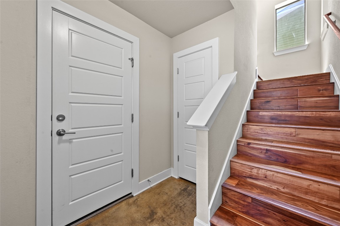 1504 Lorraine Loop, Unit B Austin, TX 78758 - Photo 3 of 25 a view of an entryway