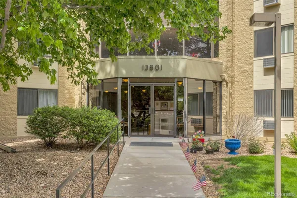 $1,935 | 13601 East Marina Drive, Unit 304, Aurora, CO 80014