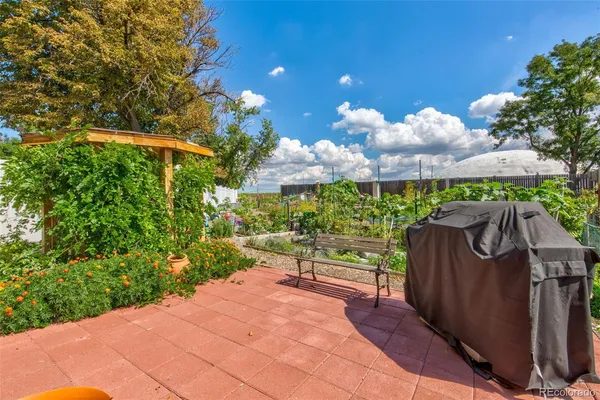 $1,935 | 13601 East Marina Drive, Unit 304, Aurora, CO 80014