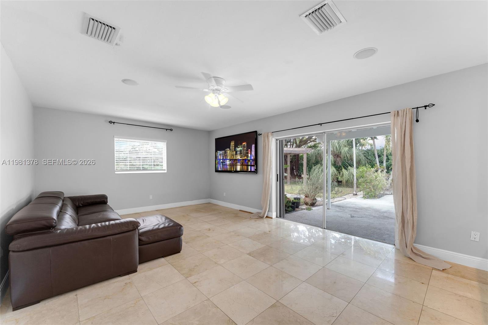 10721 Southwest 124th Street Miami, FL 33176 - Photo 11 of 40