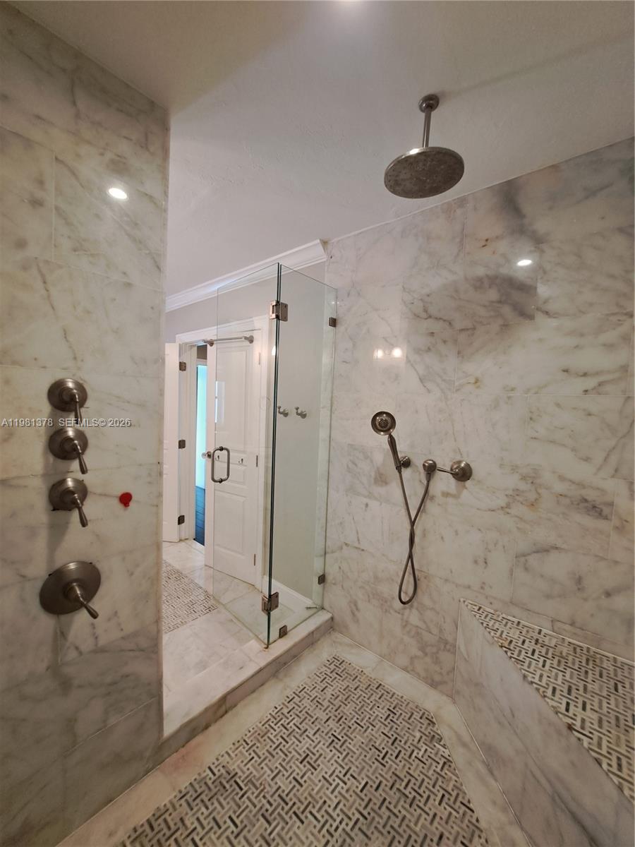 10721 Southwest 124th Street Miami, FL 33176 - Photo 26 of 40 Master Shower