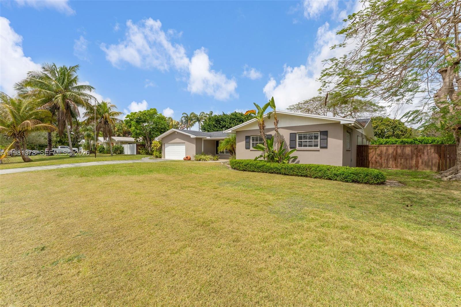 10721 Southwest 124th Street Miami, FL 33176 - Photo 3 of 40