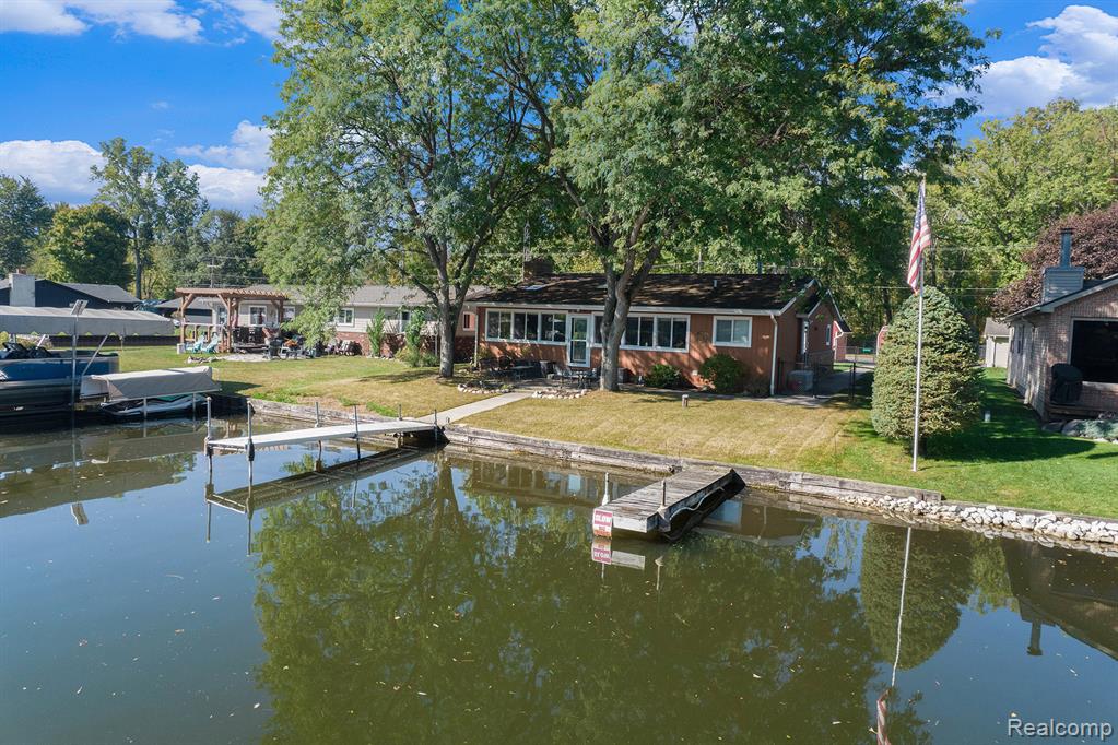 11109 Wynns Road Pinckney, MI 48169 - Photo 2 of 36 Gallery Image 2