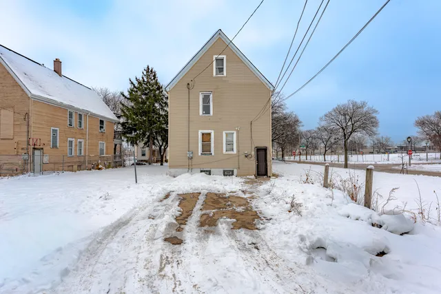 $134,900 | 2405 North 33rd Street, Unit 2407, Milwaukee, WI 53210