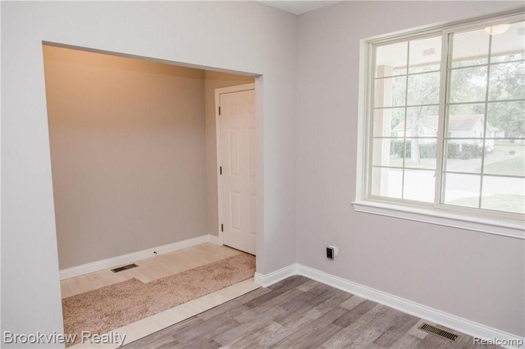 2788 Hartline Drive Rochester Hills, MI 48309 - Photo 3 of 20