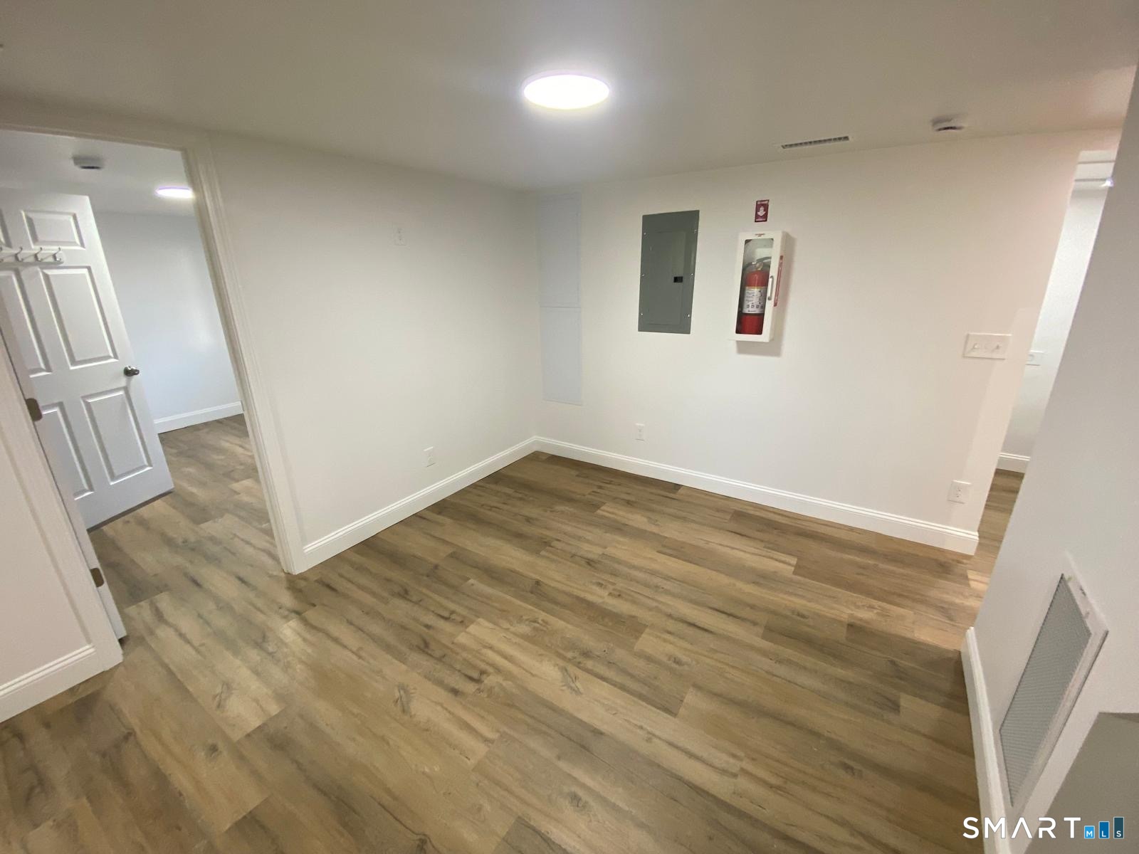 95 Marcel Street Bridgeport, CT 06606 - Photo 19 of 25