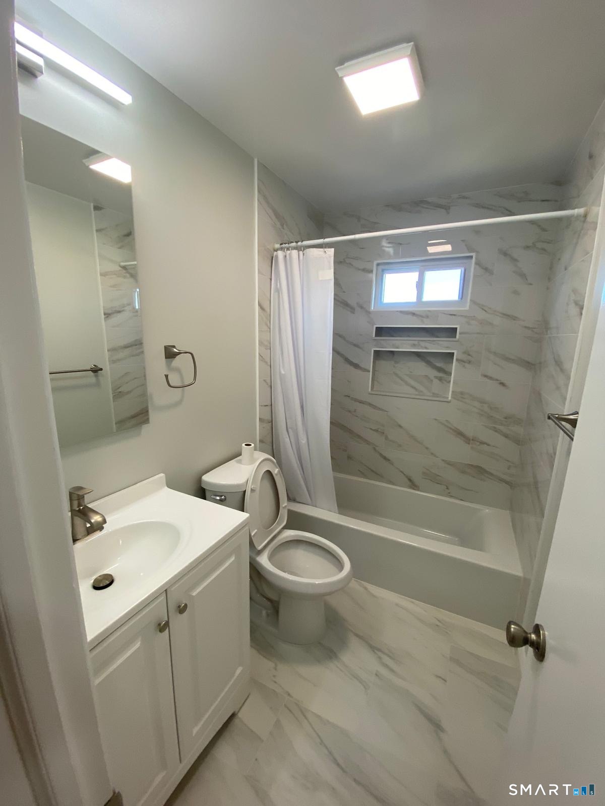 95 Marcel Street Bridgeport, CT 06606 - Photo 7 of 25