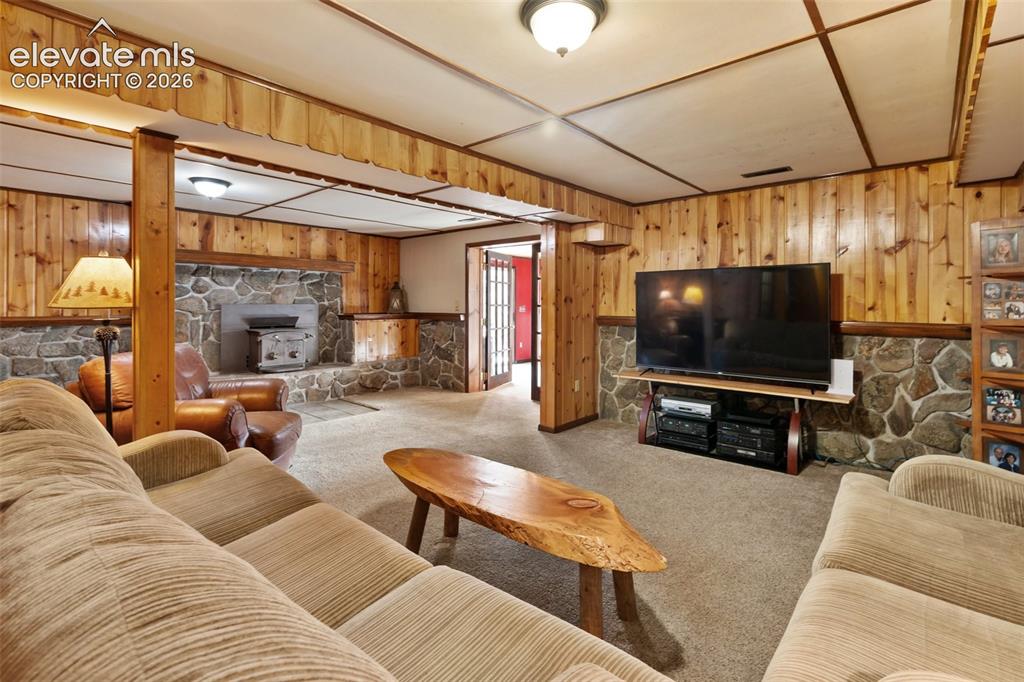 2809 Edlowe Road Woodland Park, CO 80863 - Photo 26 of 42 Family Room