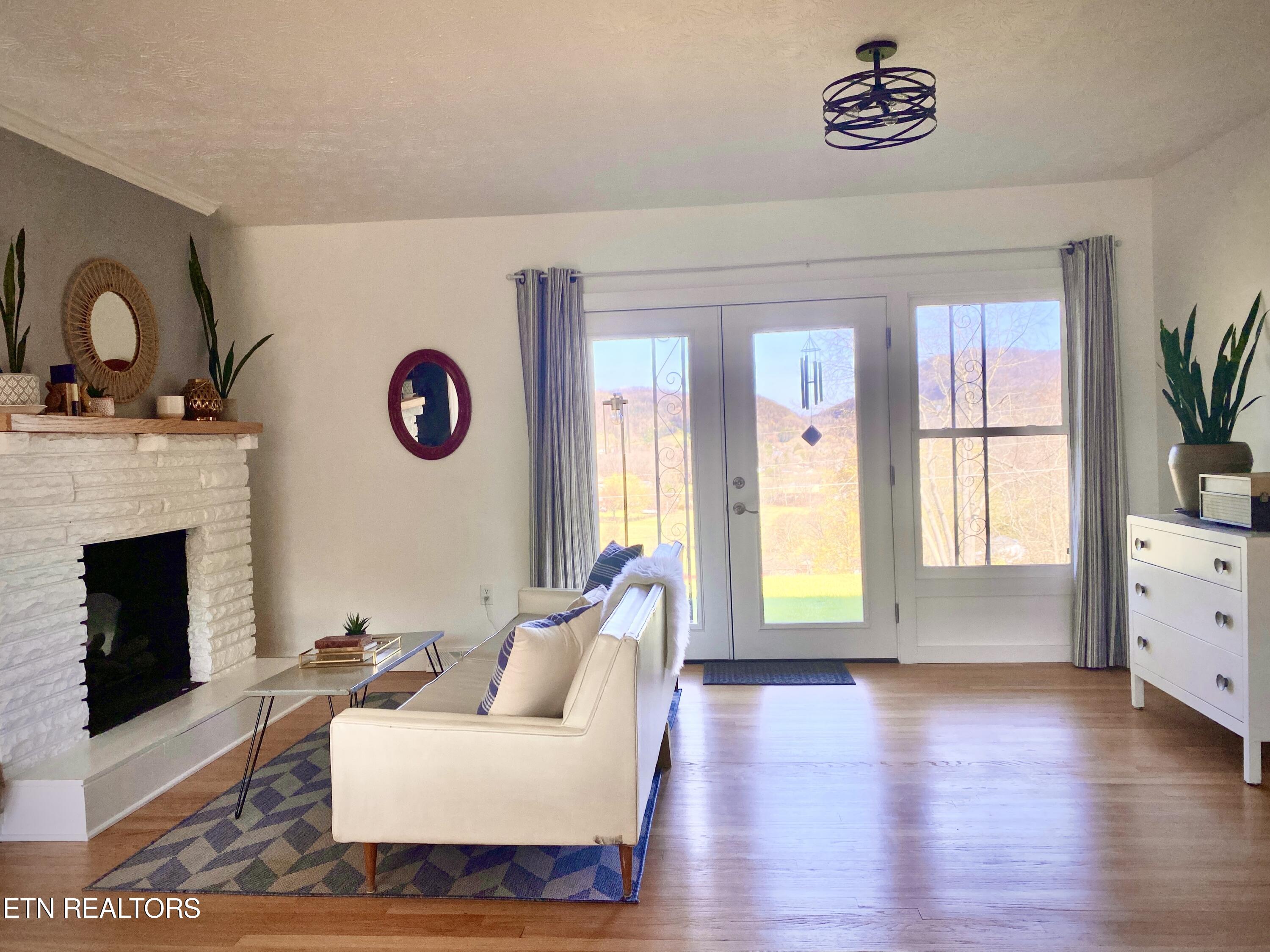 187 Oxford Circle Harrogate, TN 37752 - Photo 11 of 25 6