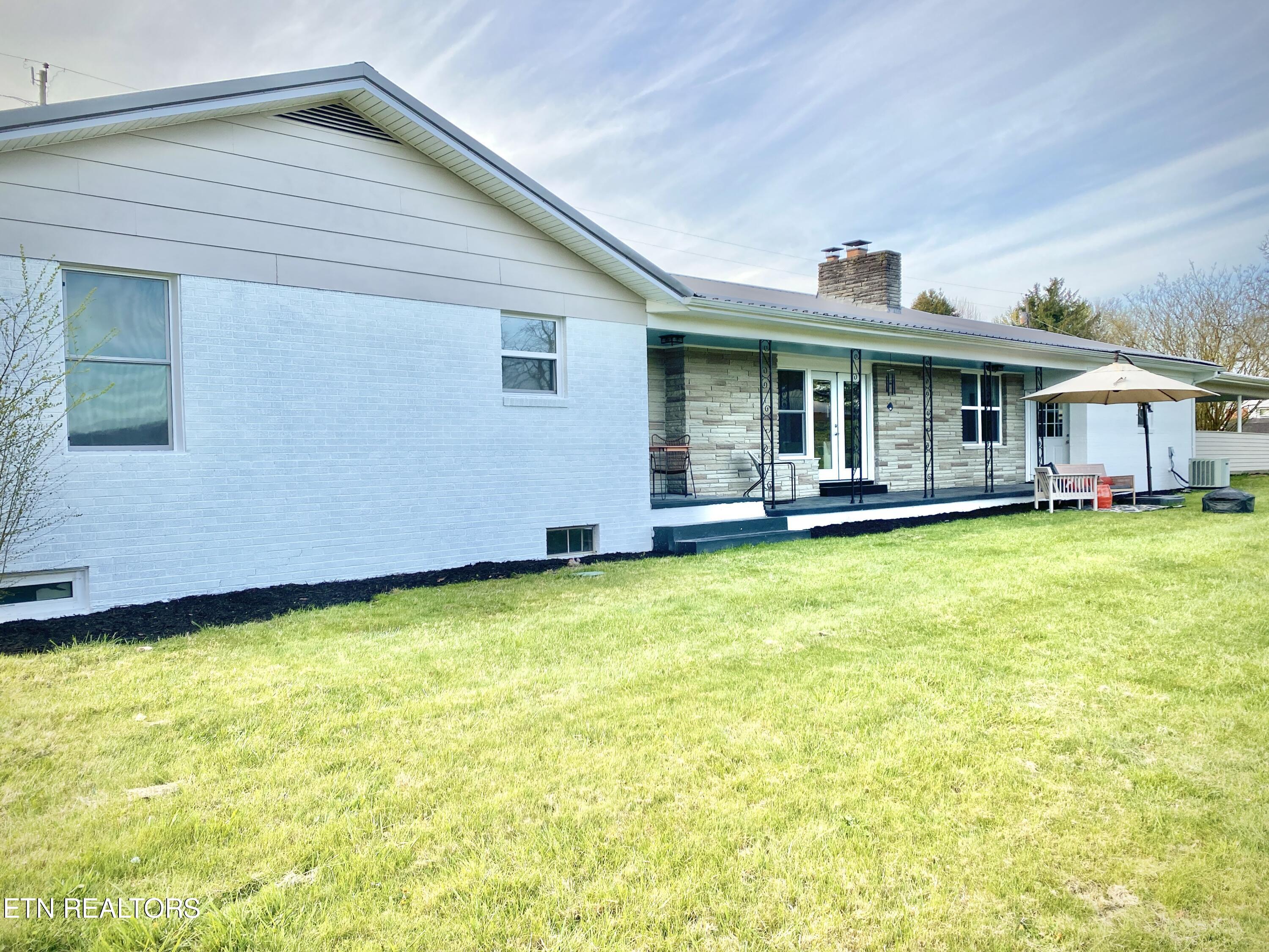 187 Oxford Circle Harrogate, TN 37752 - Photo 4 of 25 IMG_9945