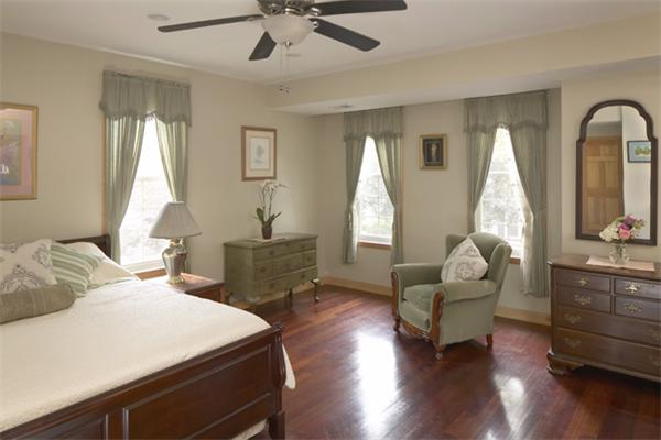 10 Woods Road Belmont, MA 02478 - Photo 5 of 7 Gallery Image 5