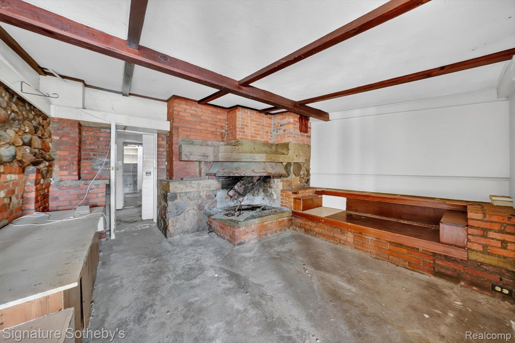 3310 Baldwin Road Metamora, MI 48455 - Photo 16 of 38 04-3310-Baldwin-Rd-Metamora-MI-48455-WindowStill.jpg