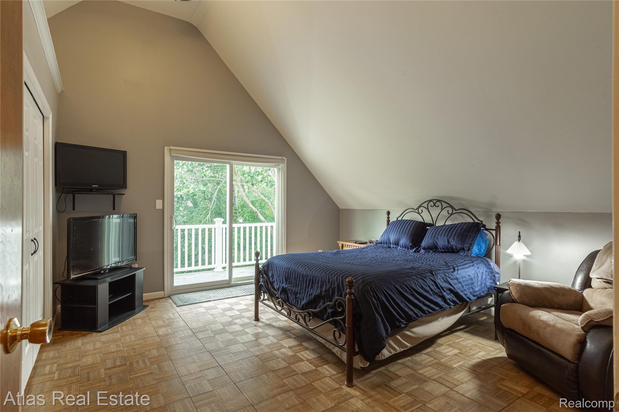 7414 Embury Road Grand Blanc, MI 48439 - Photo 29 of 42 Interiors (18 of 31).jpg