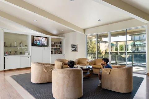 $598,000 | 904 Peninsula Avenue, Unit 307, San Mateo, CA 94401