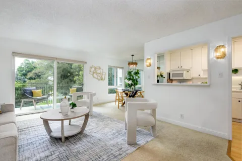 $598,000 | 904 Peninsula Avenue, Unit 307, San Mateo, CA 94401