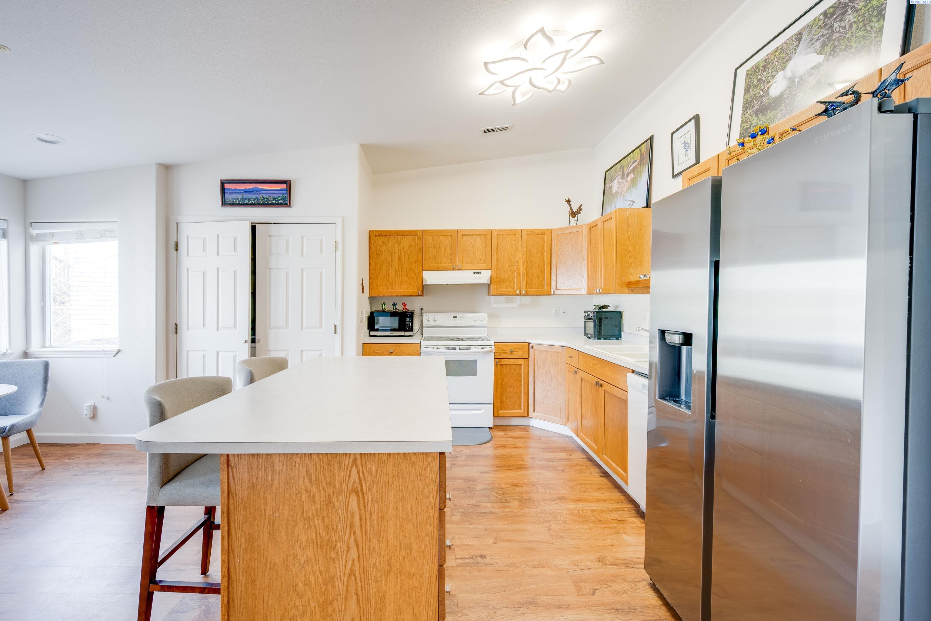 545 Southeast Quail Ridge Drive, Unit 1 Pullman, WA 99163 - Photo 7 of 22 Gallery Image 7