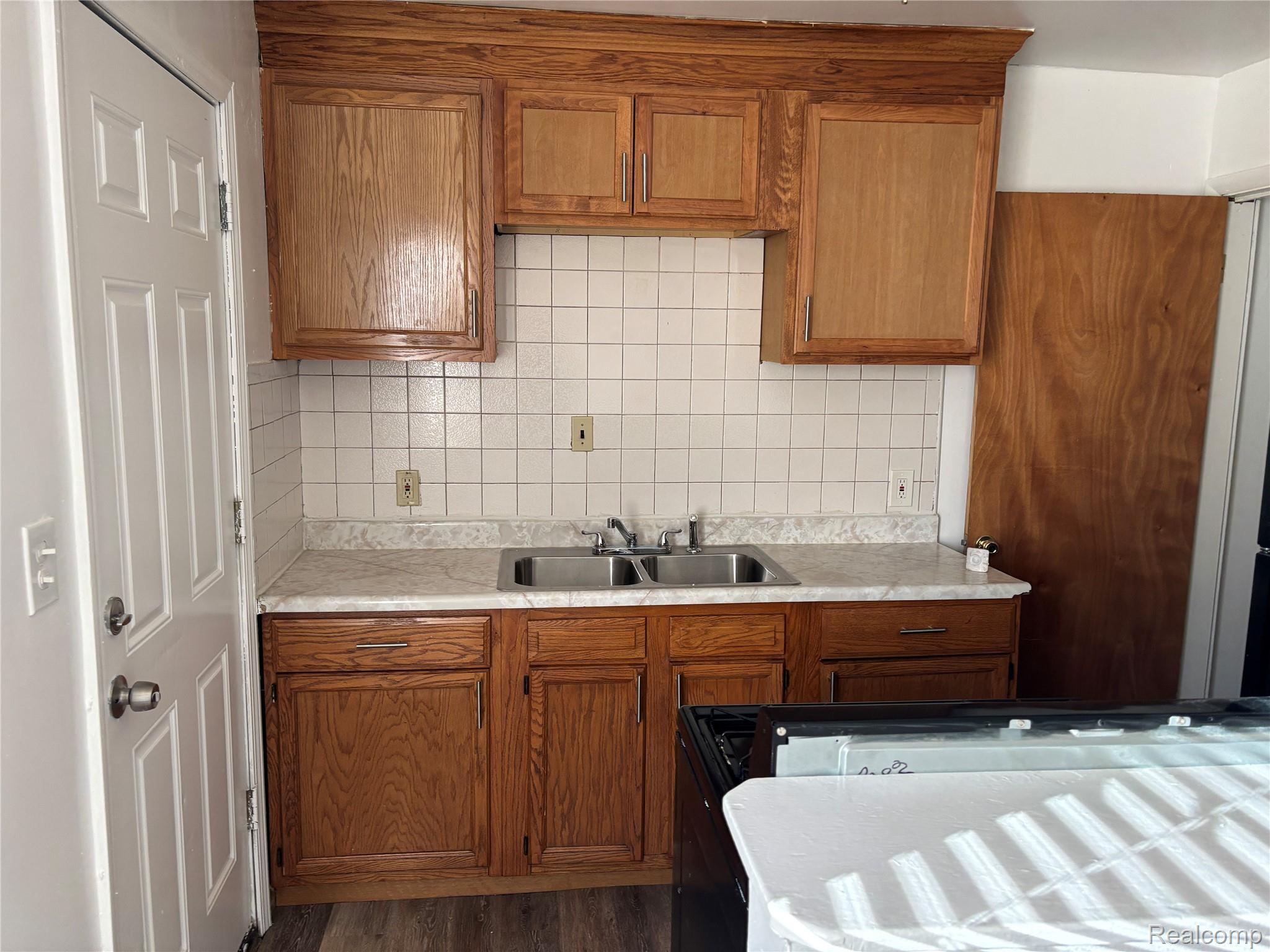 20801 Plymouth Road Detroit, MI 48228 - Photo 9 of 22 IMG_3708.JPG