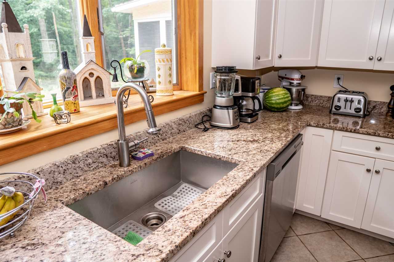 90 Longmarsh Road Durham, NH 03824 - Photo 5 of 35