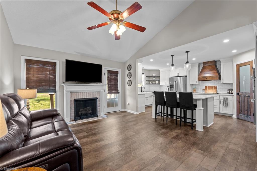 309 Old Farm Road Graham, NC 27253 - Photo 5 of 17 Gallery Image 5