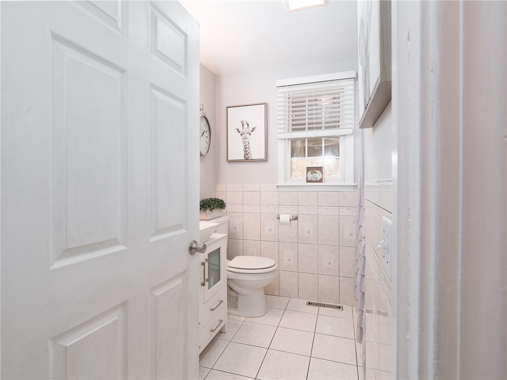 262 Old Rockville Road Hopkinton, RI 02833 - Photo 14 of 40 First level FULL bathroom