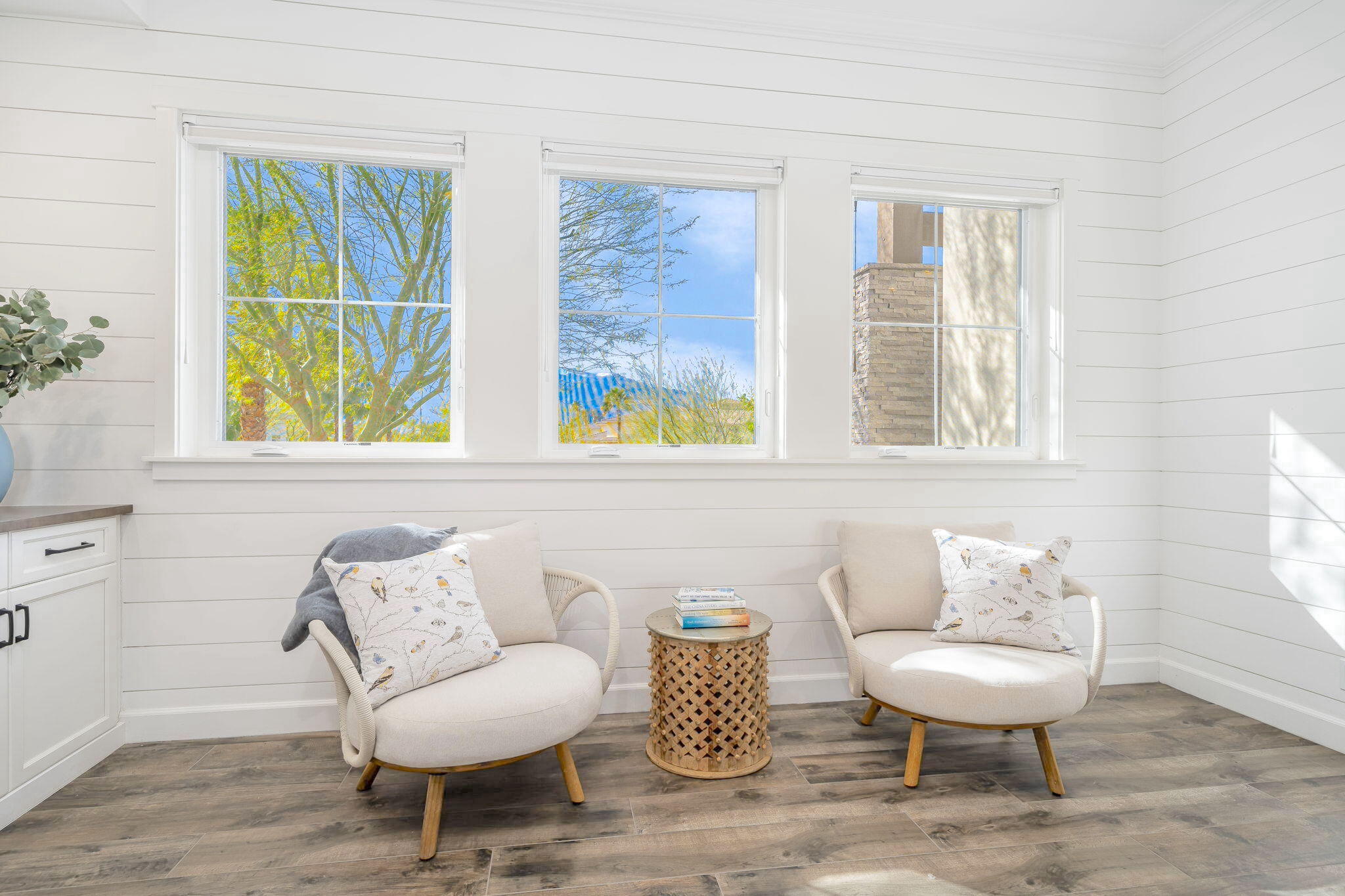 7 Siena Vista Rancho Mirage, CA 92270 - Photo 4 of 26 a living room with furniture and a window