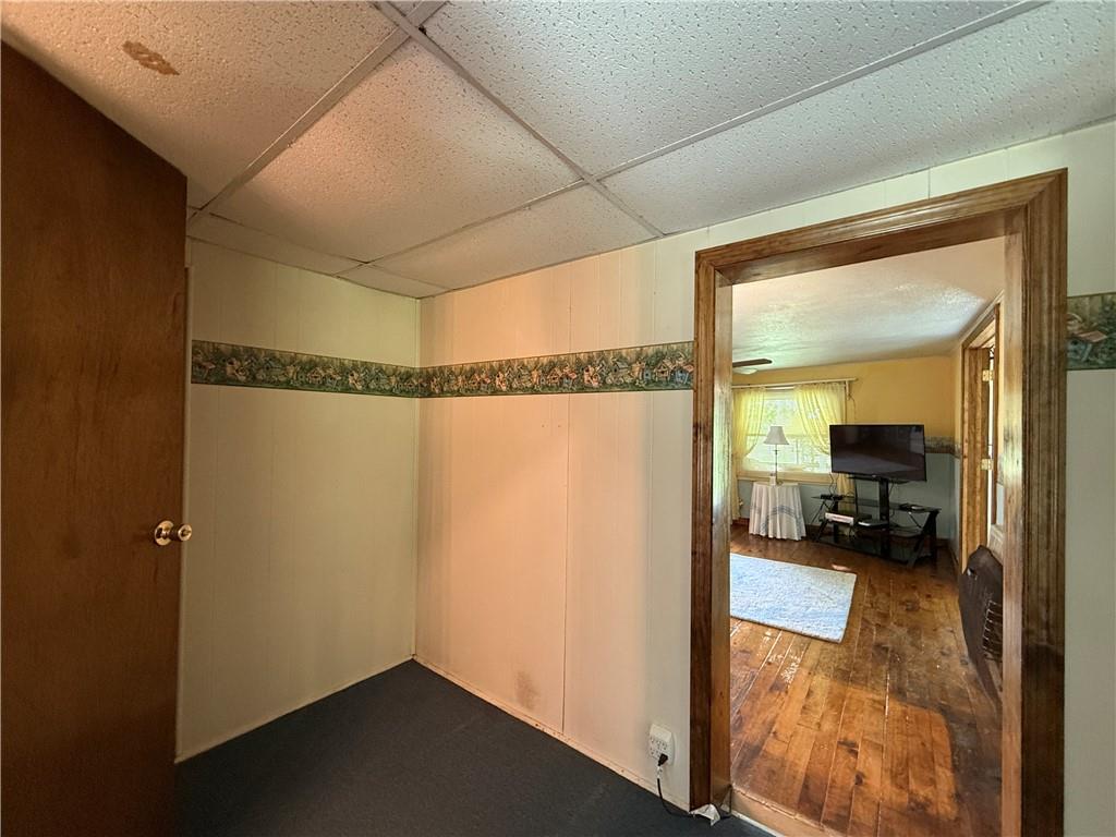 71 Cougar Lane Leeper, PA 16233 - Photo 19 of 29 Center room