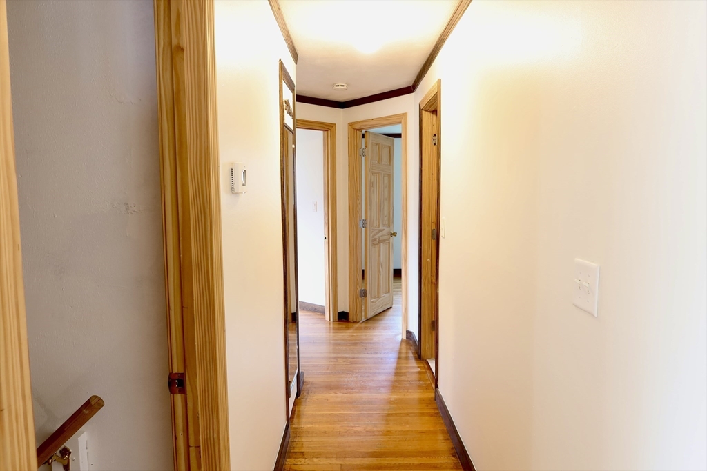 31 Mohawk Road Burlington, MA 01803 - Photo 13 of 25