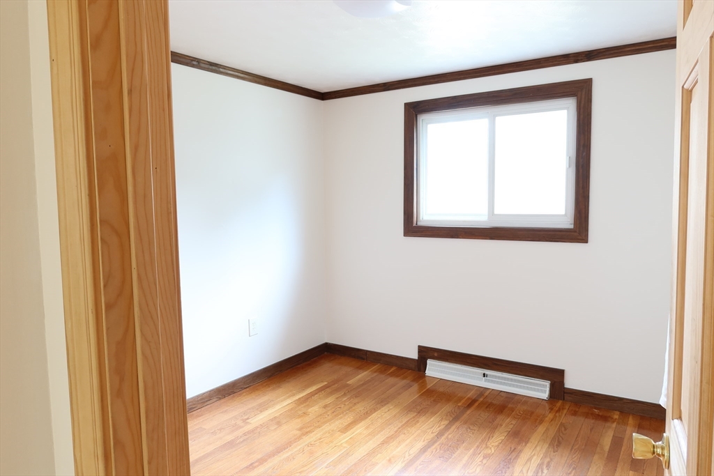 31 Mohawk Road Burlington, MA 01803 - Photo 14 of 25