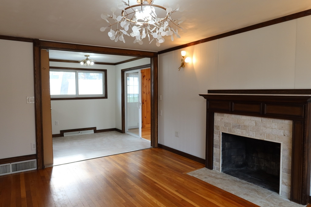 31 Mohawk Road Burlington, MA 01803 - Photo 6 of 25