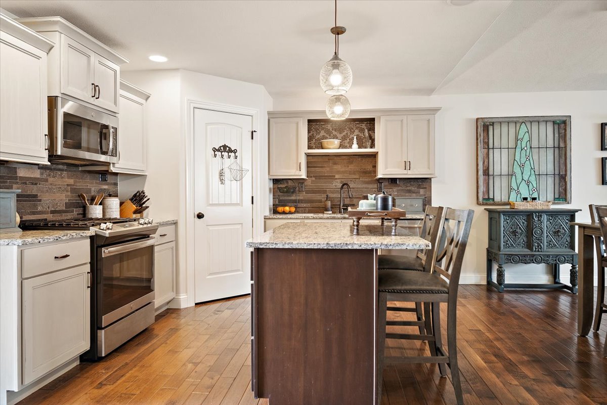 2706 Shepard Road Normal, IL 61761 - Photo 8 of 28 Gallery Image 8