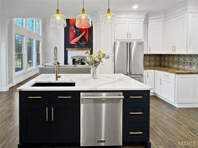 $725,000 | 2787 Stone Crest Drive, Washington, MO 63090