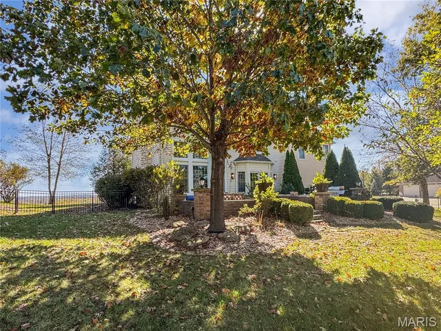 $725,000 | 2787 Stone Crest Drive, Washington, MO 63090