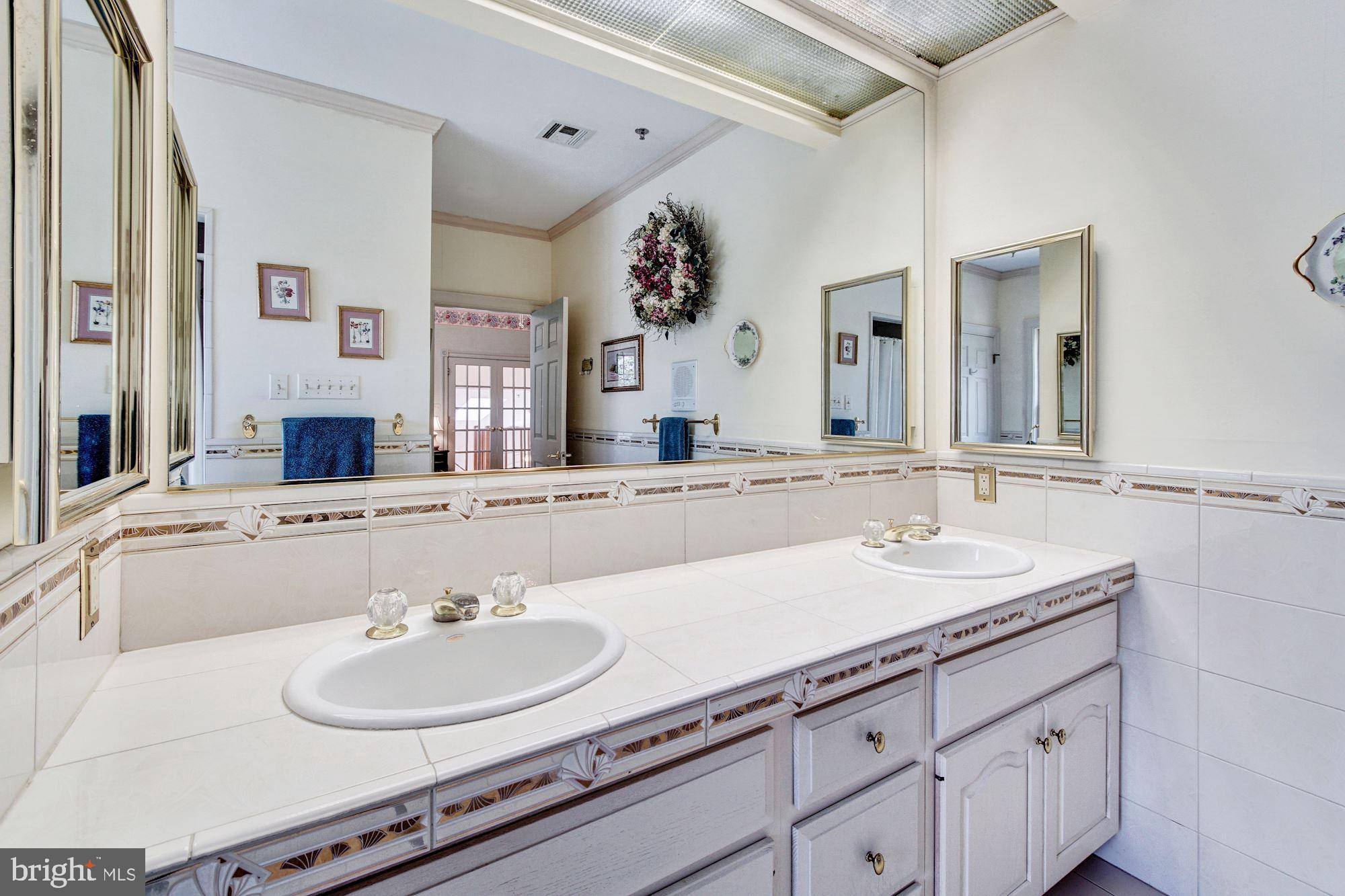 500 Swaggers Point Road Solomons, MD 20688 - Photo 29 of 59 Master Bath