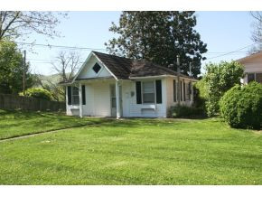 406 Gay Street Erwin, TN 37650 - Photo 11 of 12 Cottage