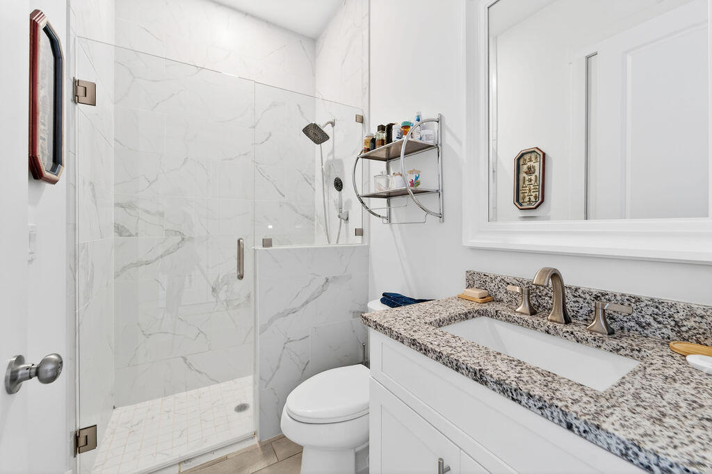 443 Southeast Dolphin Drive Stuart, FL 34996 - Photo 13 of 40 443sedolphindrive_30