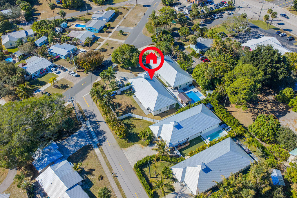 443 Southeast Dolphin Drive Stuart, FL 34996 - Photo 32 of 40 443edolphingareals_15