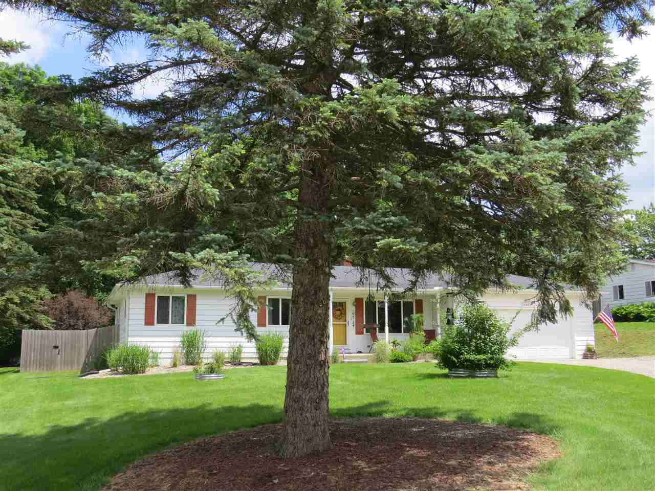 12327 Jennings Road Linden, MI 48451 - Photo 33 of 34 31384553-32.JPG