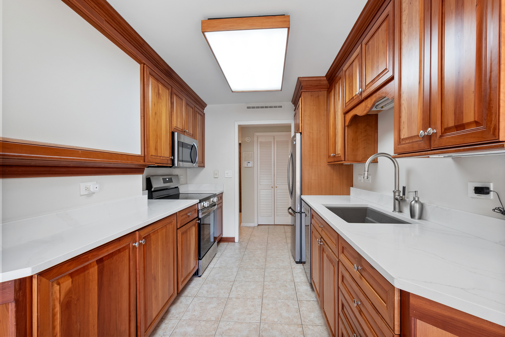 22 Park Lane, Unit 204 Park Ridge, IL 60068 - Photo 11 of 31