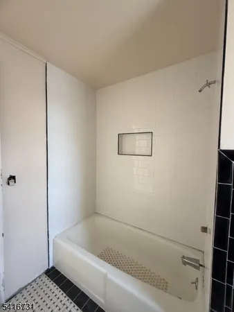 $2,350 | 111 West Cliff Street, Unit 2, Somerville, NJ 08876