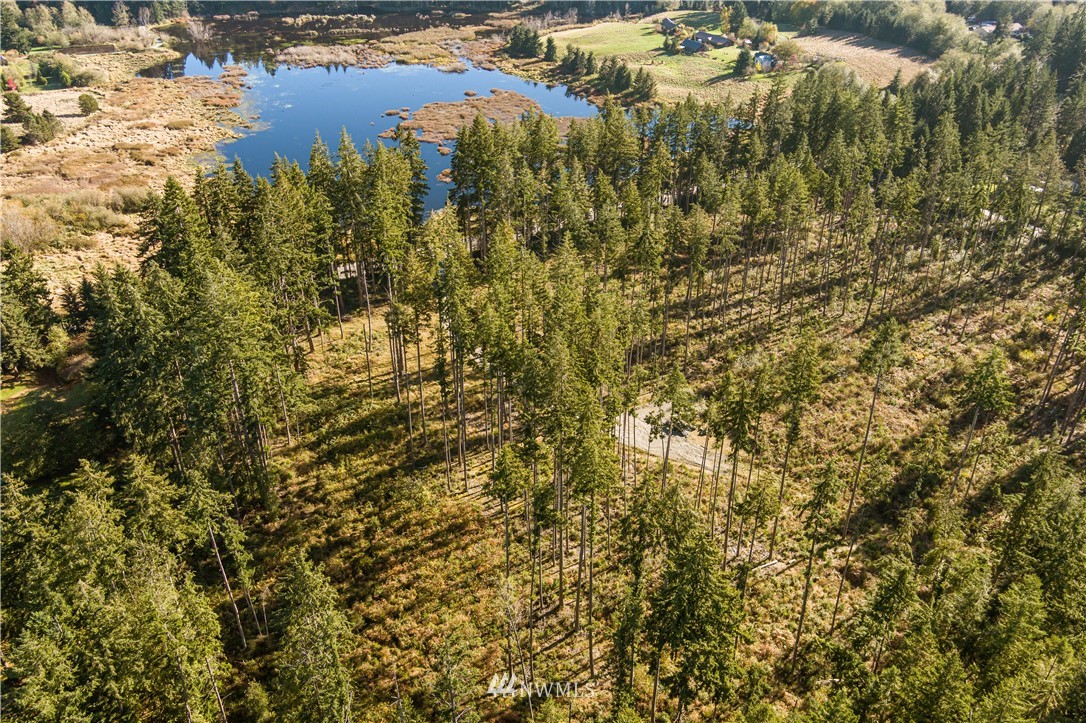 1 Cultus Bay Road Clinton, WA 98236 - Photo 2 of 2 Gallery Image 2