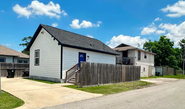$1,300 | 6706 Avenue C, Unit 3, Houston, TX 77011