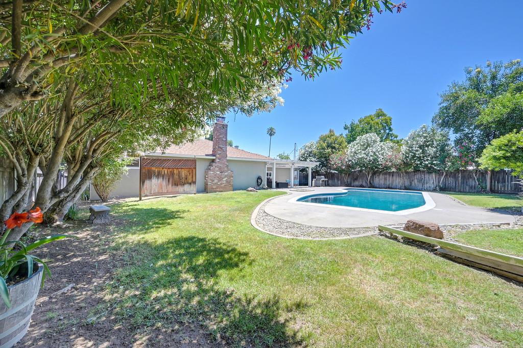 3517 Ronk Way Sacramento, CA 95821 - Photo 71 of 88