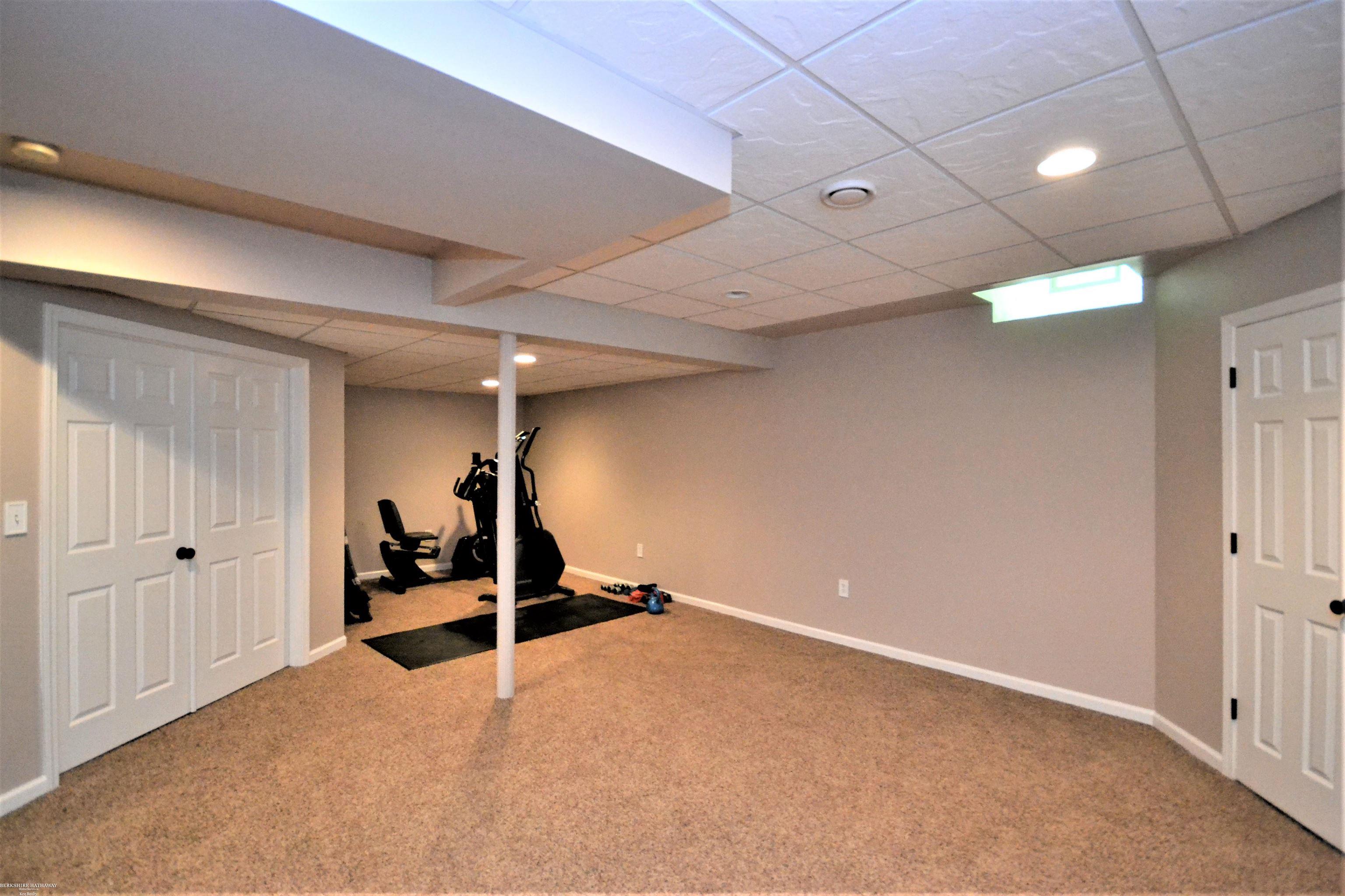1813 Fox Run Rochester Hills, MI 48306 - Photo 64 of 68