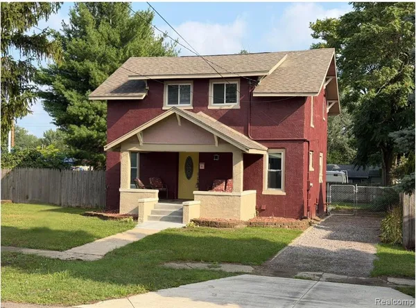 $289,900 | 107 2nd Street, Fenton, MI 48430